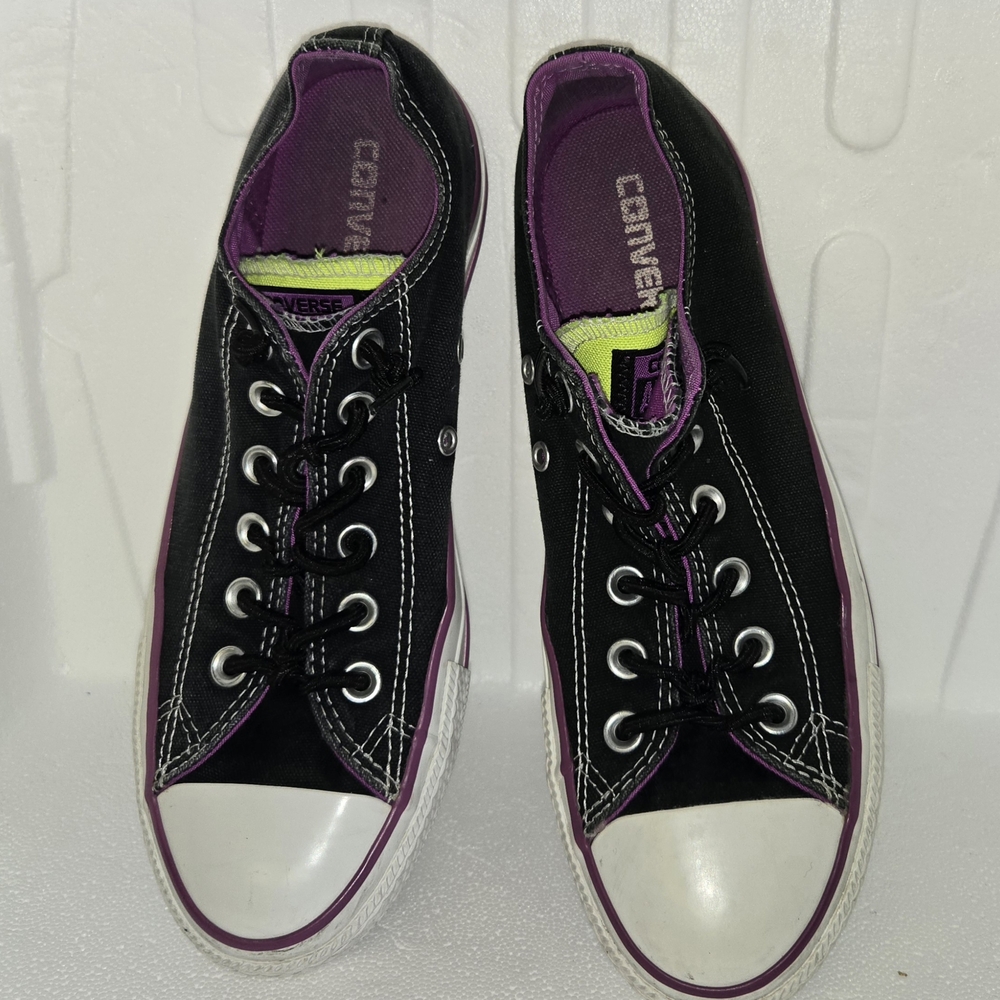 Converse Women's Black and Purple Sneakers